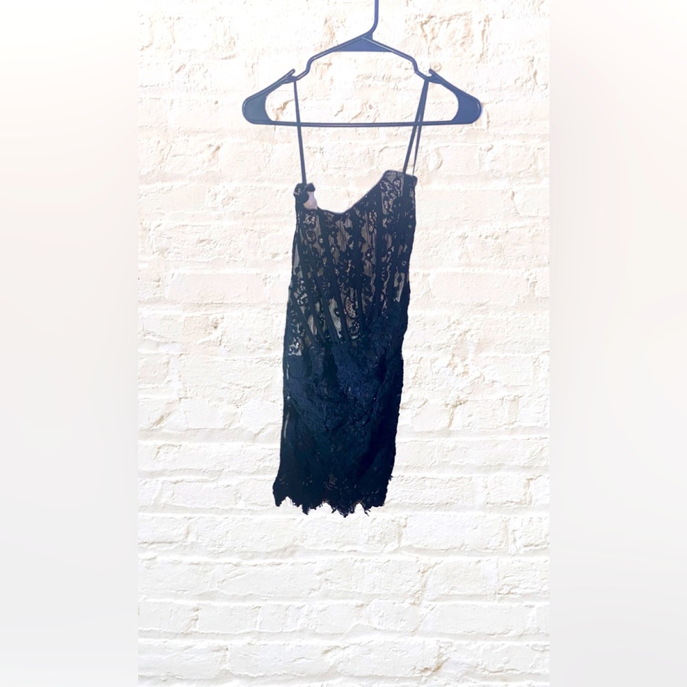 Windsor dress lace